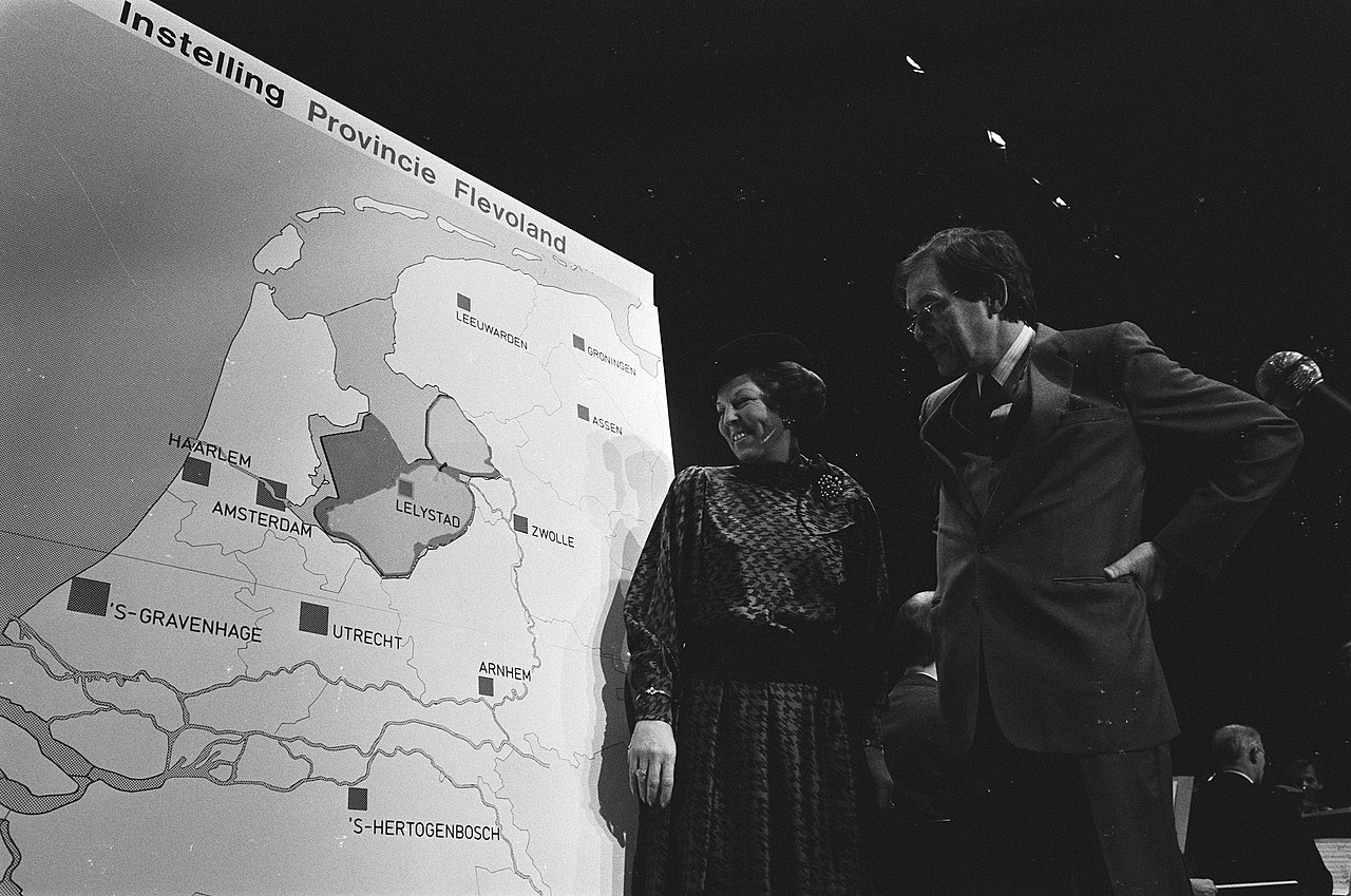 Koningin Beatrix bij opening provincie Flevoland